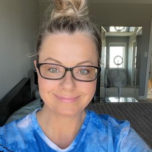 Meet your Posher, Platinum beauty